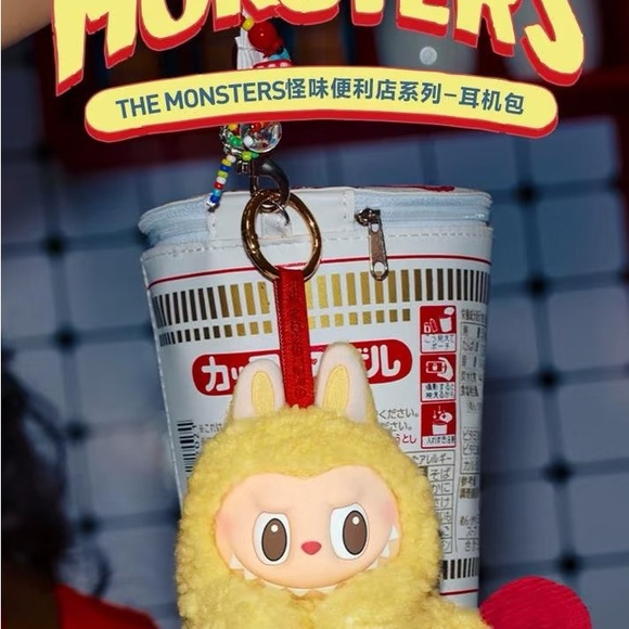 LABUBU Wacky Mart Tempura Earphone case - Picture 2 of 3